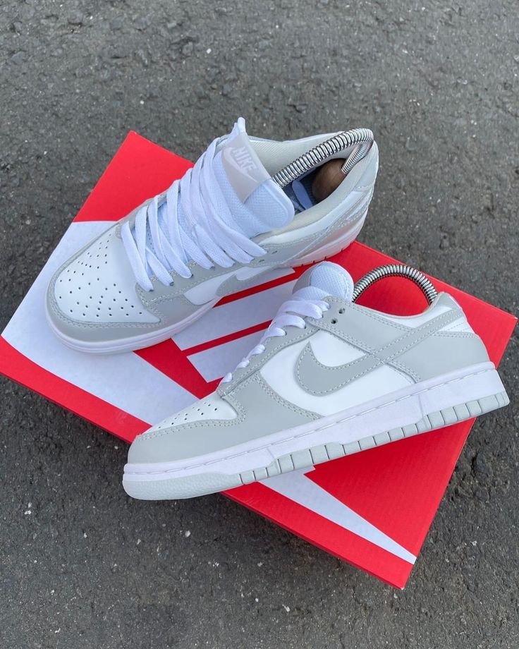 Nike SB Dunk Low "Foggy Grey" image 3