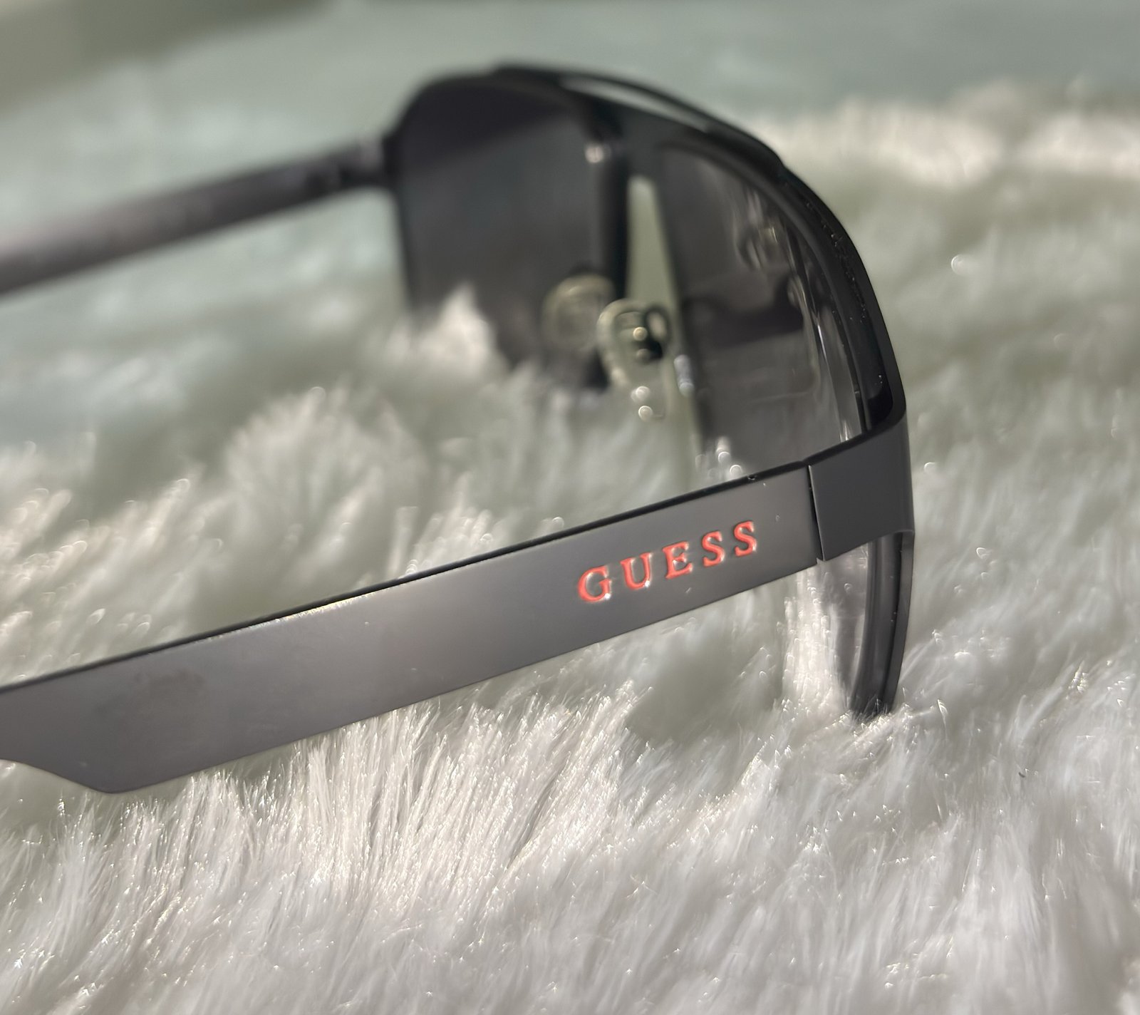 GUESS GF5102 image 3